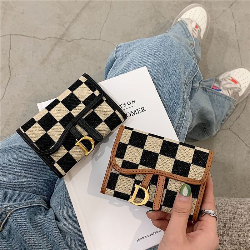 Checkerboard Pattern D Letter Design Card Holder