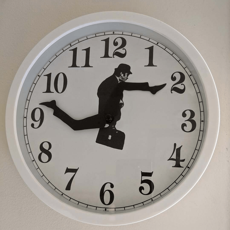 Comfybear™Ministry of Silly Walks Clock